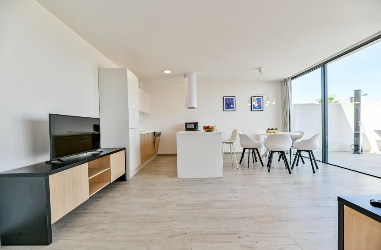 Apartment Flori With Sea View Malinska Eksteriør bilde